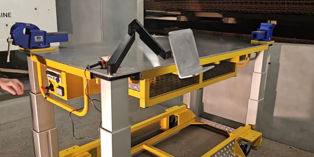 Adjustable Work Bench