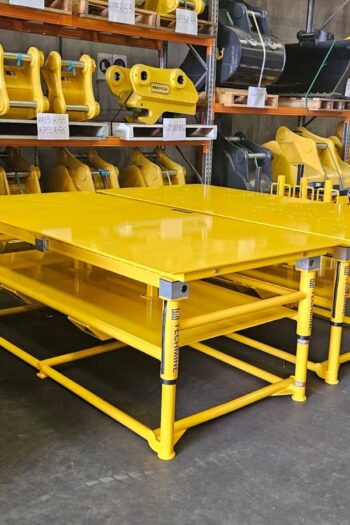Mechanical Workbench in warehouse